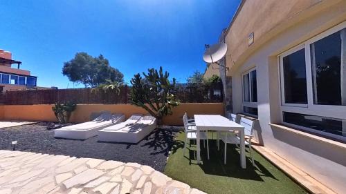 Geafond Apartamento | Las Brisas del Mar, by Comfortable Luxury