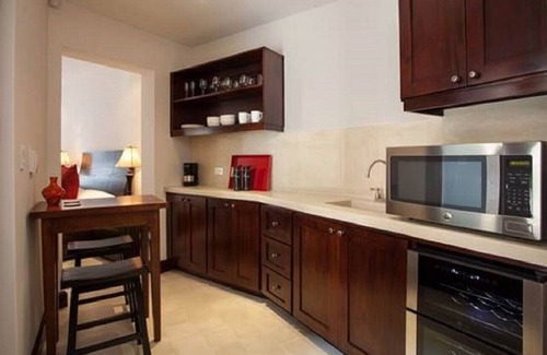Las Catalinas Apartamento | Las Catalinas - Studio Cazenovia centrally located, short walk to beach