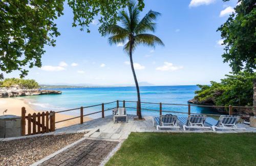 El Batey Apartamento | "Las Galerias" - Beach Front - A Gem!
