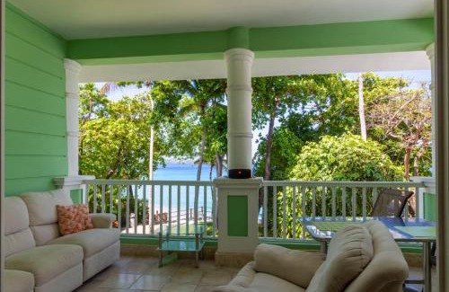 El Batey Apartamento | "Las Galerias" - Beach Front - A Gem!