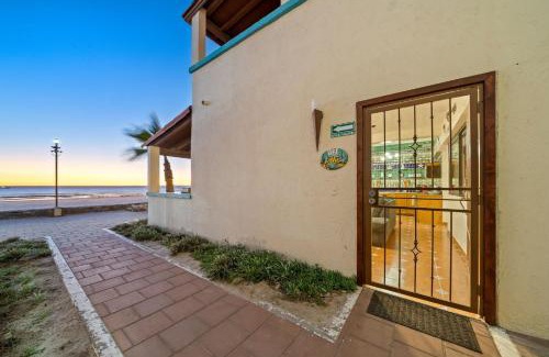 Bella Vista Casa | Las Gaviotas 2BR 2BA Ocean View 1st FL- 413