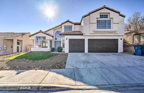 Paradise Casa | Las Vegas Getaway about 8 Mi to Las Vegas Strip!