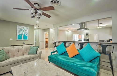 Las Vegas Cabaña | Las Vegas Getaway w/ Patio & Grill: ~3mi to Strip!