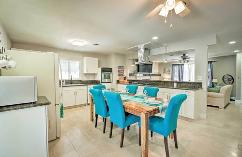 Las Vegas Cabaña | Las Vegas Getaway w/ Patio & Grill: ~3mi to Strip!