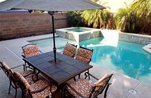 Whitney Casa | Las Vegas home near the strip