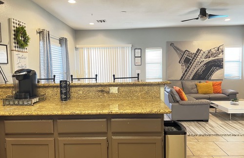 Las Vegas Casa | Las Vegas casa con piscina y alquiler de coche opcional
