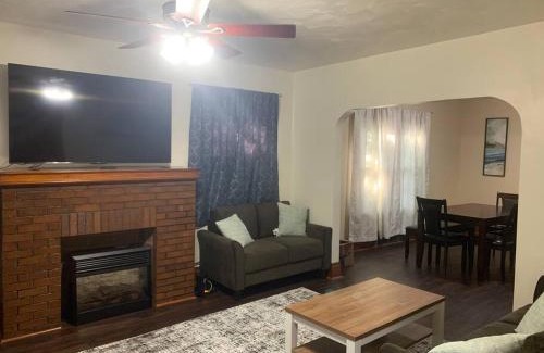 Niagara Falls Casa | Lasalle Getaway Home!