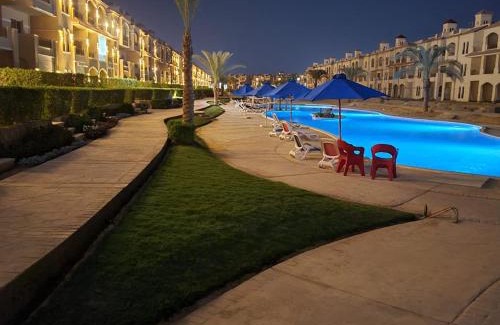 Ain Sokhna Complejo | Lasirina palm beach for families only