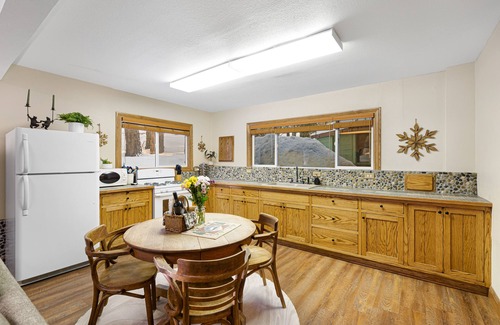 Mineral Chalet De Esquí | Lassen Mtn Lodge · Spacious, Private & EV Charger