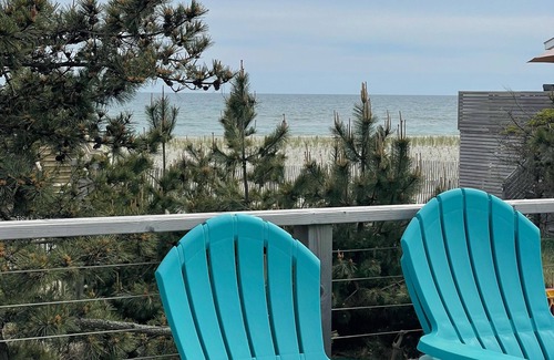 Ocean Bay Park Casa | Casa de playa recientemente renovada en Fire Island, a pocos pasos del océano.