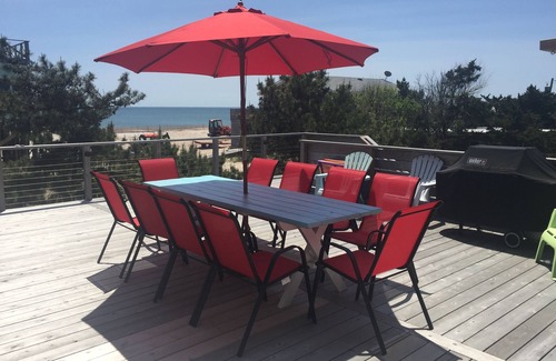 Ocean Bay Park Casa | Casa de playa recientemente renovada en Fire Island, a pocos pasos del océano.