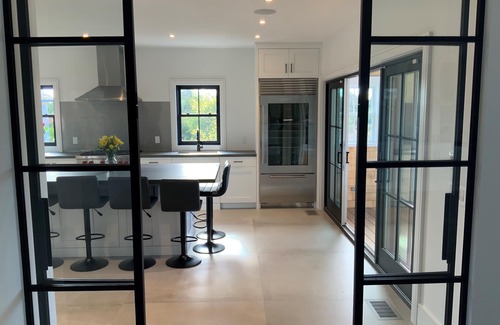 Nantucket Town Casa | LAST MINUTE DEAL 8/23! Luxurious Nantucket Compound - Pool, Spa, Private Office.