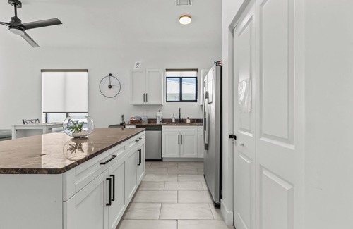 West Park Casa | Oasis Residence-Pool-Grill- Turf-Mins2Airport, Beach, HardRock