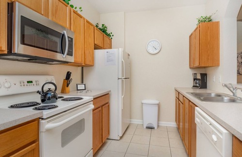 Crestwynd Bay Apartamento | Last Minute Disney Getaway! Luxury Condo with Private Balcony. Book Now! #36348