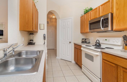 Crestwynd Bay Apartamento | Last Minute Disney Getaway! Luxury Condo with Private Balcony. Book Now! #36348