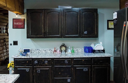 Jonesborough Cabina | Last Minute Get Away? The Mountains Are Calling! Tons of Fun Included!