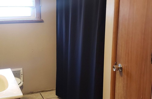 Audubon Casa | Last minute Louder than life bedroom. Walking distance.