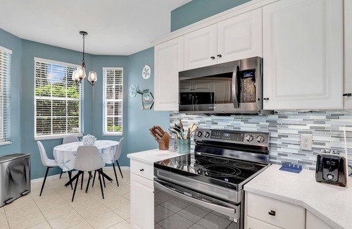 Naples Condominio | Last Minute North Naples Seasonal Rental Available! Amazing Location East of 75
