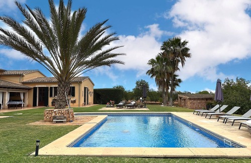 Llucmajor Villa | Oferta última hora! Últimas plazas exclusiva villa con piscina, bbq, wifi, A/A