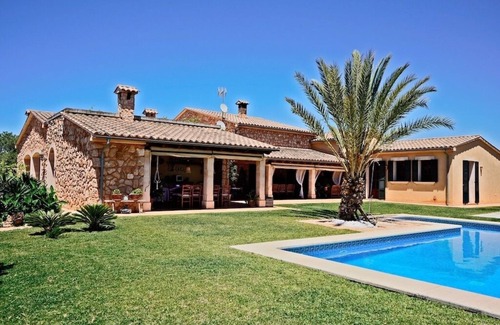 Llucmajor Villa | Oferta última hora! Últimas plazas exclusiva villa con piscina, bbq, wifi, A/A
