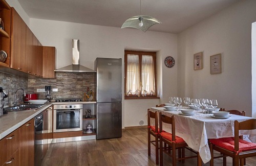 San Terenzo Monti Casa | OFERTA DE ÚLTIMO MINUTO: Villa exclusiva, piscina, barbacoa