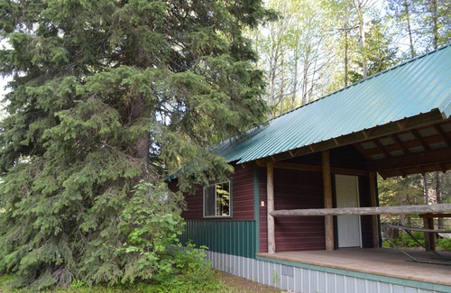 Essex Cabina | Last minute Plan to Glacier Guest Cabin Sauna