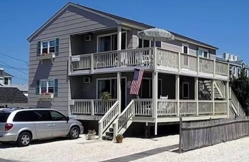 North Beach Haven Apartamento | Last minute rental for Labor Day week Sat 9/2-9/9
