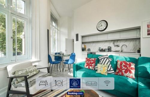 Dartmouth Park Apartamento | Last-Minute Reserve l Sleeps Up to 4 Guests l Flat 1 l One-Bedroom Apartment with King Bed and High Ceilings Near Camden by Live London Short Lets & Serviced Accommodation