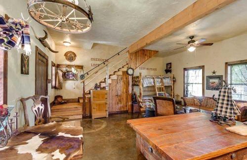 Bandera Cama Y Desayuno | Last Outpost Bandera Ranch House