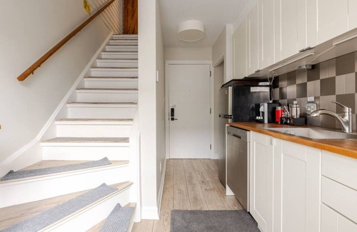 Perth Apartamento | Latakia - European style deluxe maisonnette facing the historic Tay River Basin