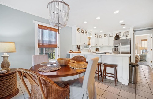 Port St. Joe Cabaña | Lower Summer 2025 Rates for Open Days! 3 BR/3 BA Cottage -DOG FRIENDLY!