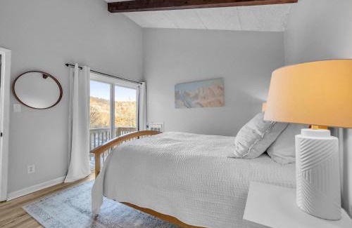 Beech Mountain Chalet De Esquí | Late Summer Specials - Hiking Trails - Walk 2 Fred's Deli