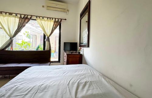 Serpong Hotel | Lathysha Guest House Syariah Mitra RedDoorz