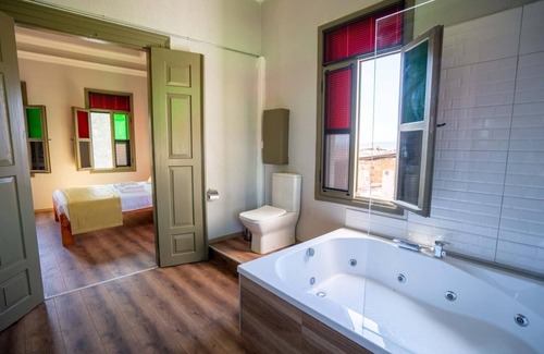 Ayvalik City Center Casa | Latibule Macaron Guest House