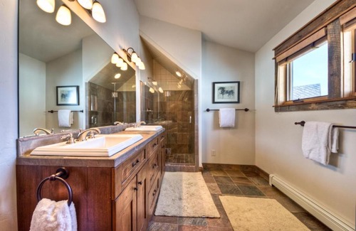 Big Sky Casa | Latigo Lodge
