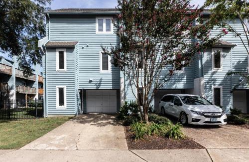 Northeast Virginia Beach Casa | Latitude Adjustment
