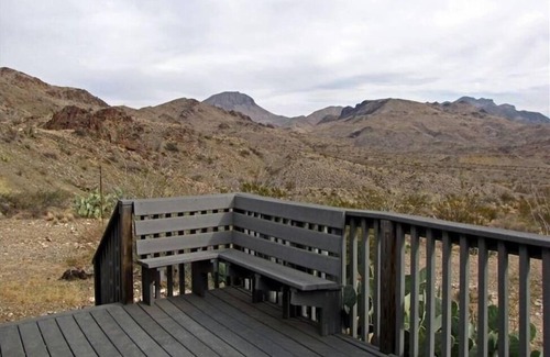 Terlingua Casa | Retiro de risa de caballo: 3bdr Inicio W / Corral del caballo en 217acres