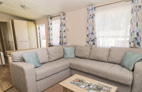 Tavistock Casa | LAUGHTER, pet friendly, with a garden in Moortown