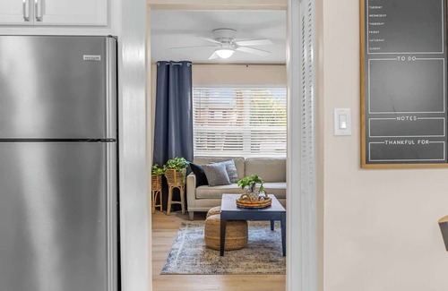 Cape Caneveral Beach Gardens Casa | Launch & Lounge: Cozy Cape Canaveral Beach Townhome Near Surf & Space!