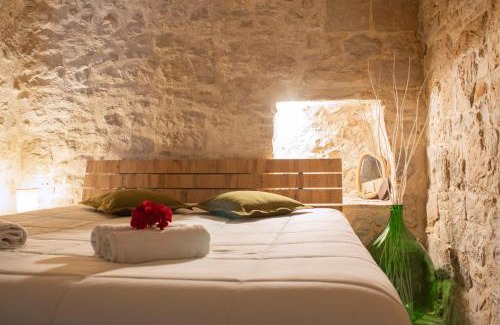 Corato Cama Y Desayuno | Laura stone room