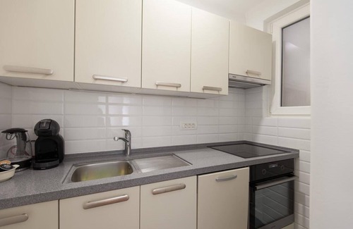 Ljubljana Old Town Apartamento | Laura Tour As / Charming 1BR, AC, quiet apartment by Town Hall