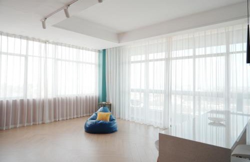 Nairobi Upper Hill Apartamento | Laurel Hill Suites CBD 2BR Apt, Spacious Balcony