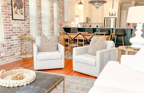 Laurel Casa | Heart of Historic Laurel - Top Property in Laurel