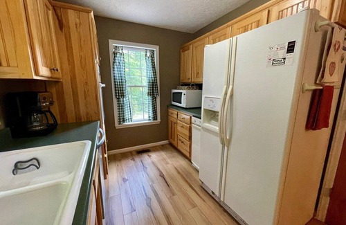 Peak Creek Casa | Laurel Winds-Riverfront, WIFI, Fireplace, Firepit, Covered Porch