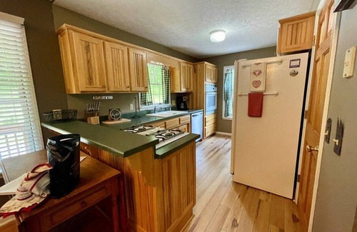 Peak Creek Casa | Laurel Winds-Riverfront, WIFI, Fireplace, Firepit, Covered Porch