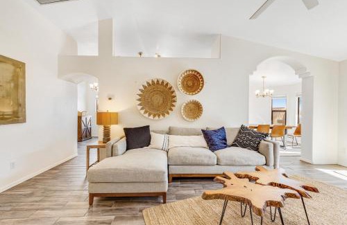 Oro Valley Casa | Laurel Wood