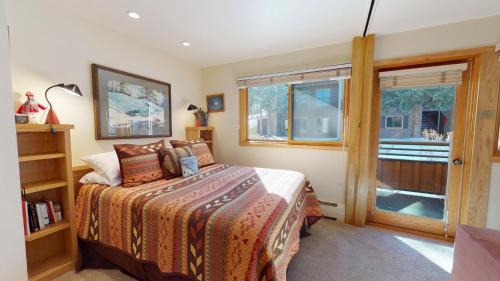 Snowmass Village Casa | Laurelwood Condominiums 408