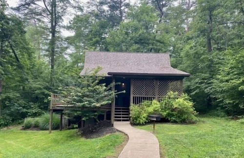 Logan Cabina | Laurelwood | Hocking Hills