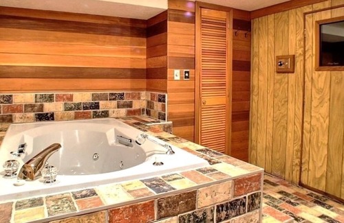 Sainte-Agathe-des-Monts Chalet De Esquí | Laurentides Swiss Chalet