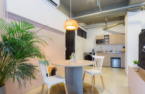 Laureles Apartamento | Lauret by Wynwood House